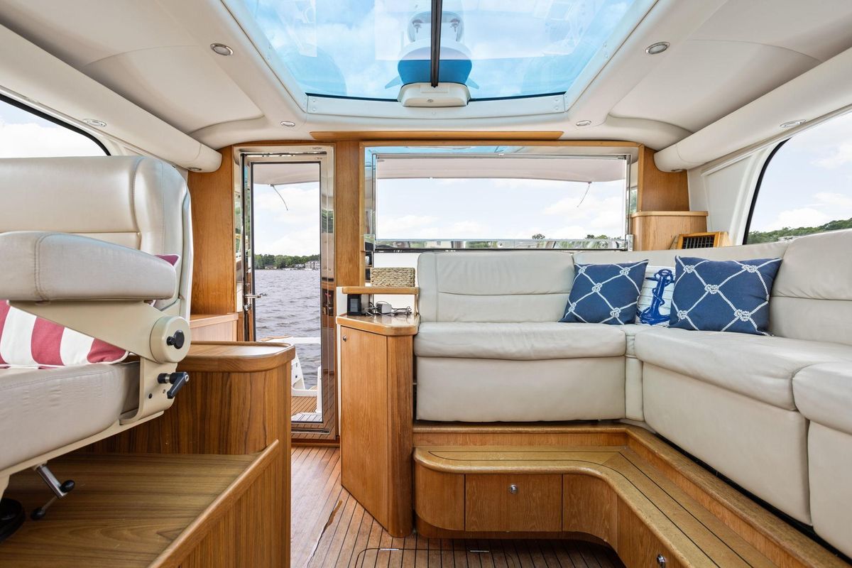 2003 Tiara Yachts 52 