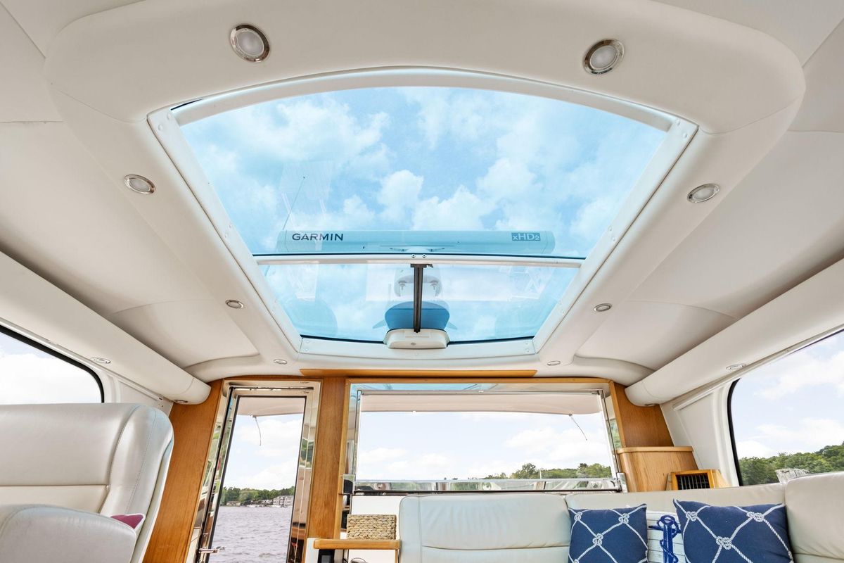 2003 Tiara Yachts 52 