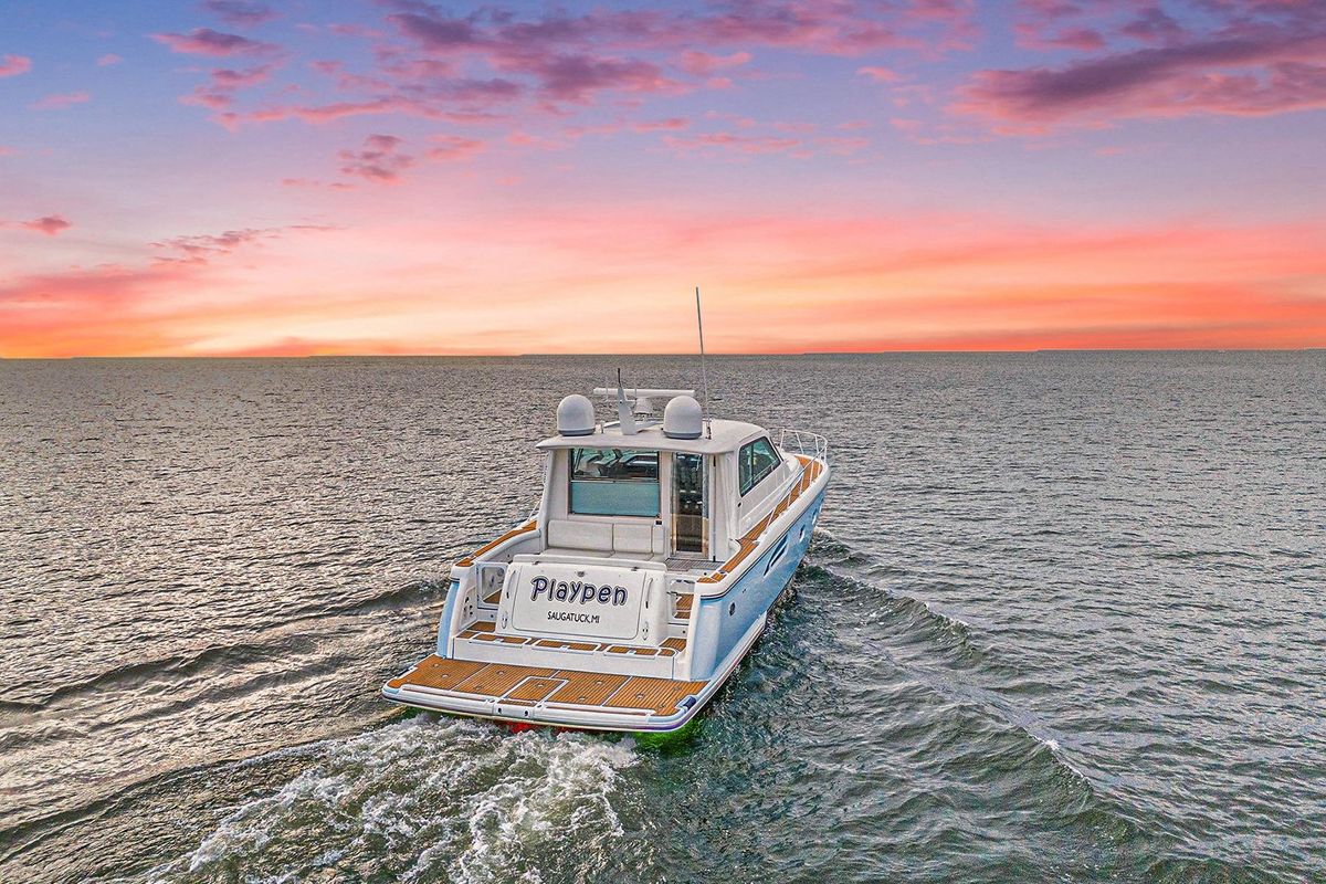 2003 Tiara Yachts 52 