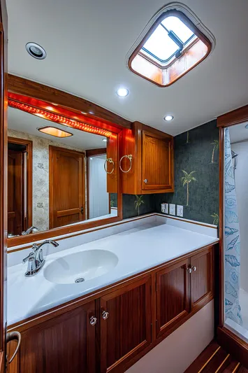 Will Rise Yacht Photos Pics 