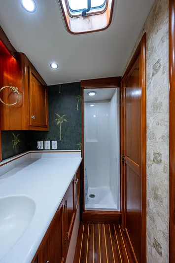 Will Rise Yacht Photos Pics 