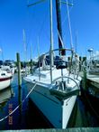 2004 Hunter 33