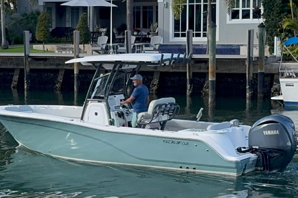 2022 Sea Fox 248 Commander