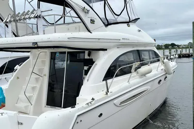 2007 Meridian 411 Sedan