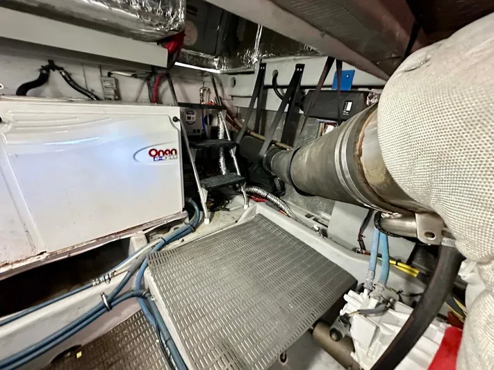 Losing All Control Yacht Photos Pics 