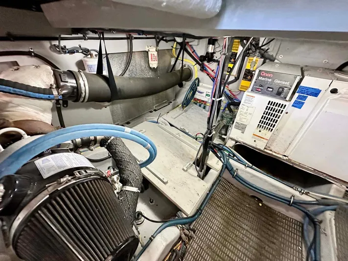 Losing All Control Yacht Photos Pics 