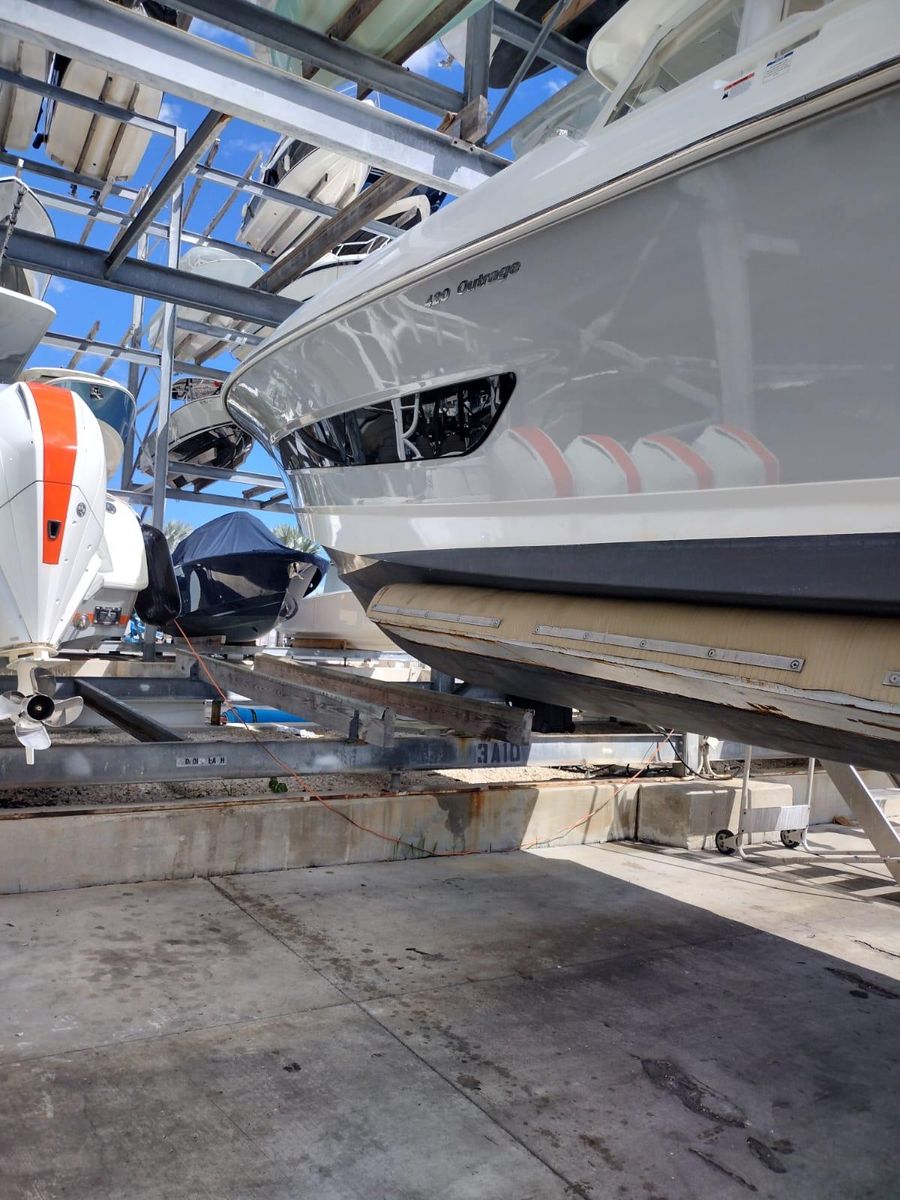 2018 Boston Whaler 42 