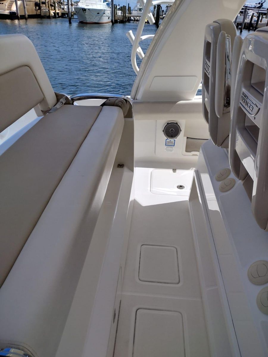 2018 Boston Whaler 42 