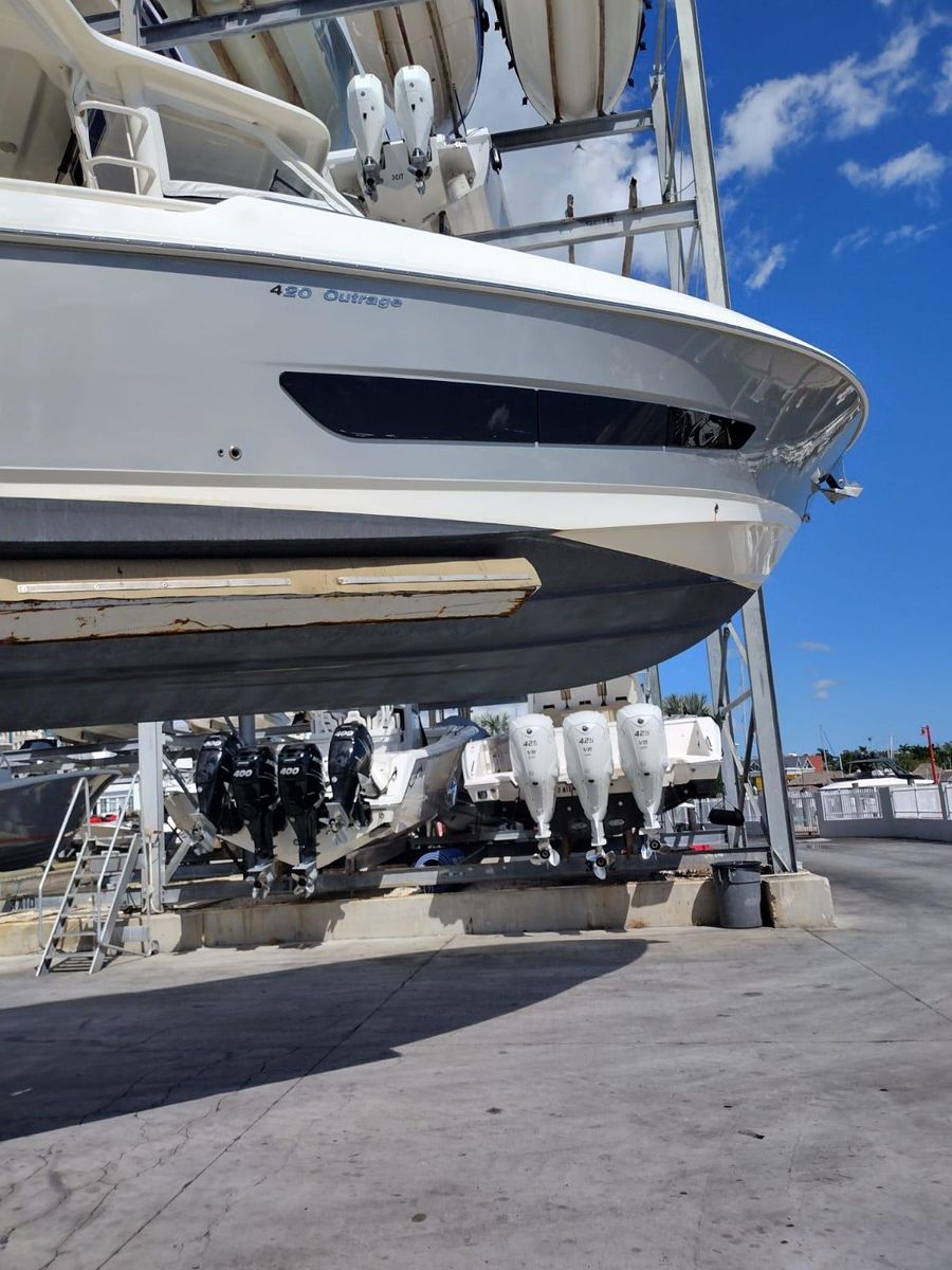 2018 Boston Whaler 42 