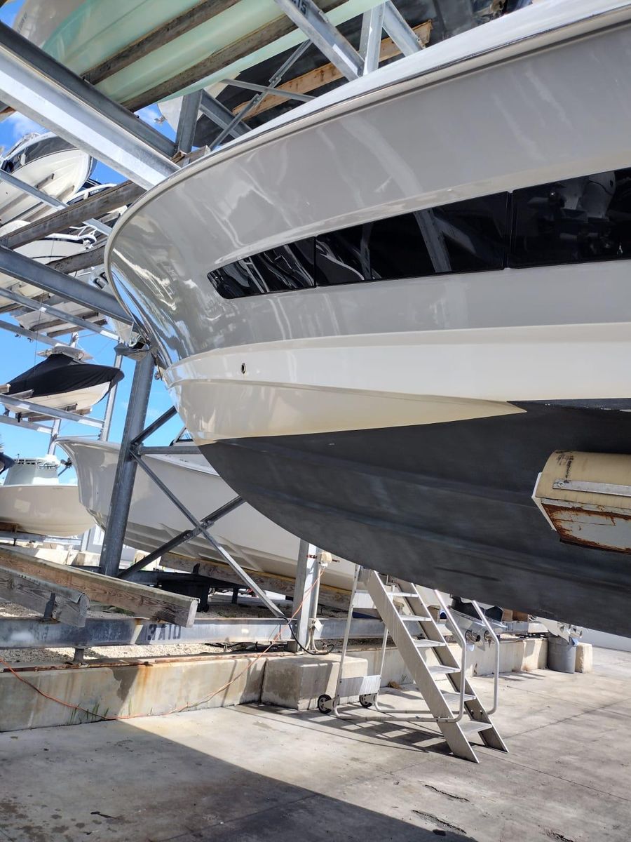 2018 Boston Whaler 42 