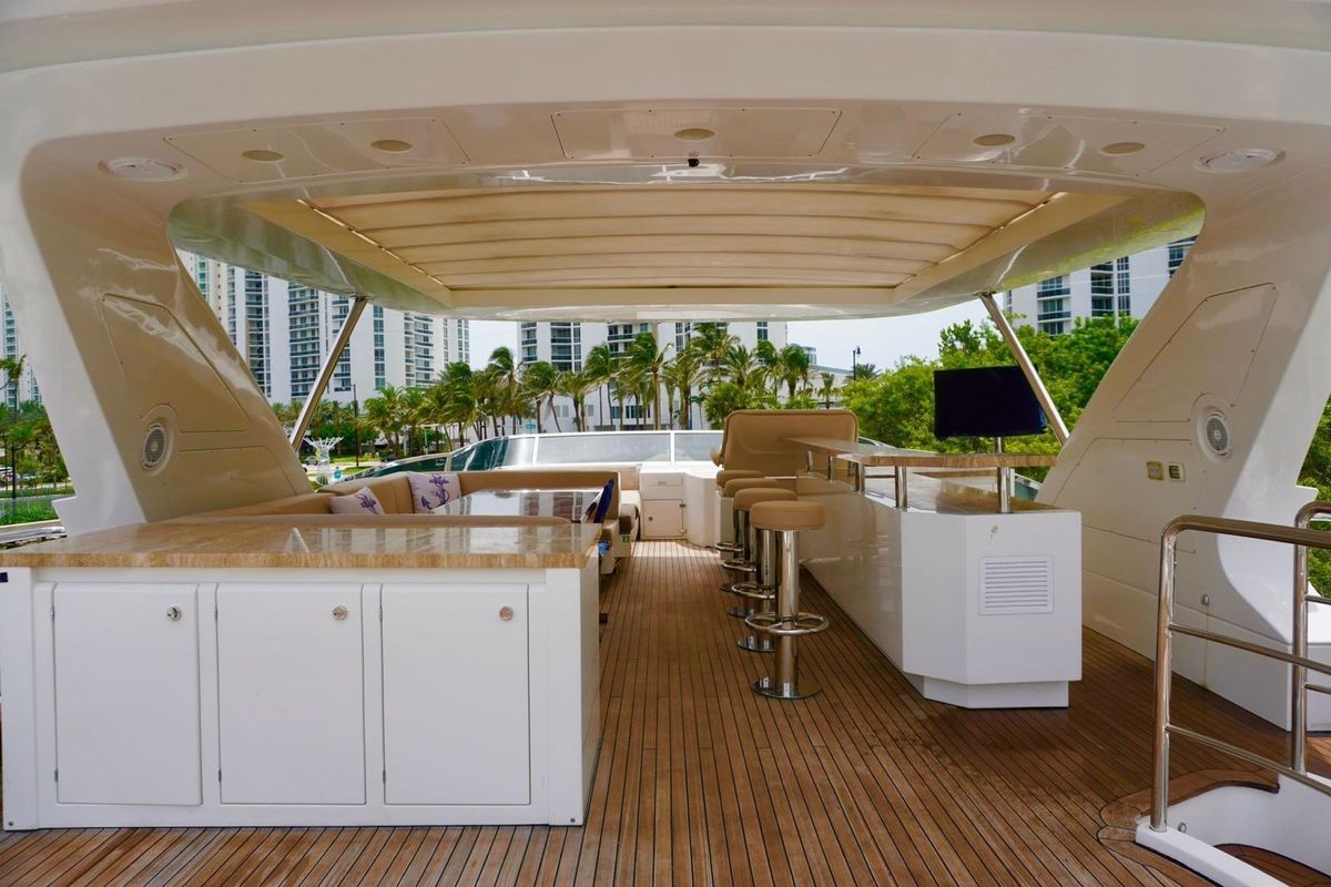 2015 Azimut 84