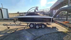 2010 Monterey 180FS