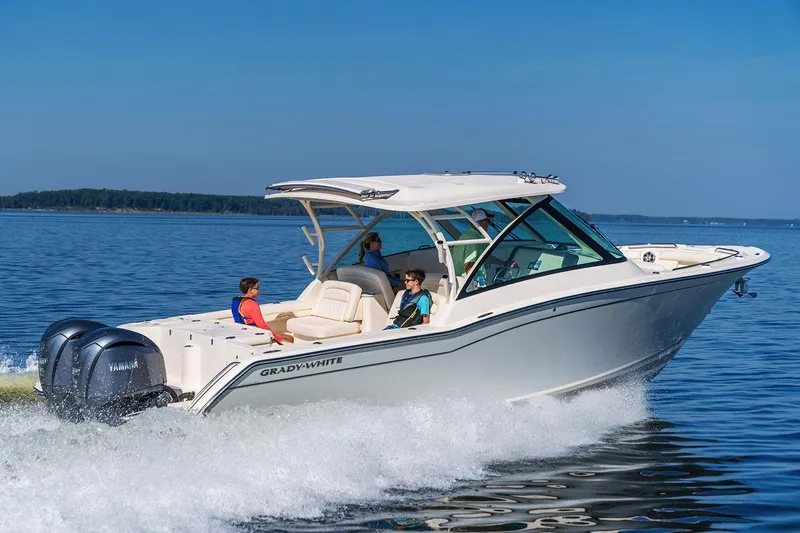  Yacht Photos Pics Manufacturer Provided Image