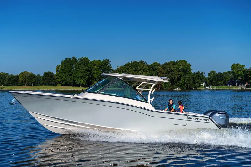  Yacht Photos Pics Manufacturer Provided Image