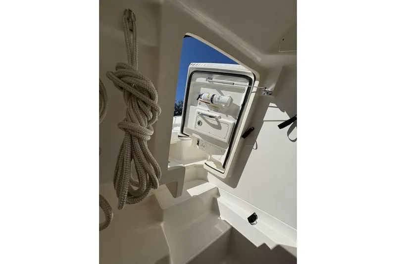 Hot Pursuit Yacht Photos Pics 2023 Pursuit S 288