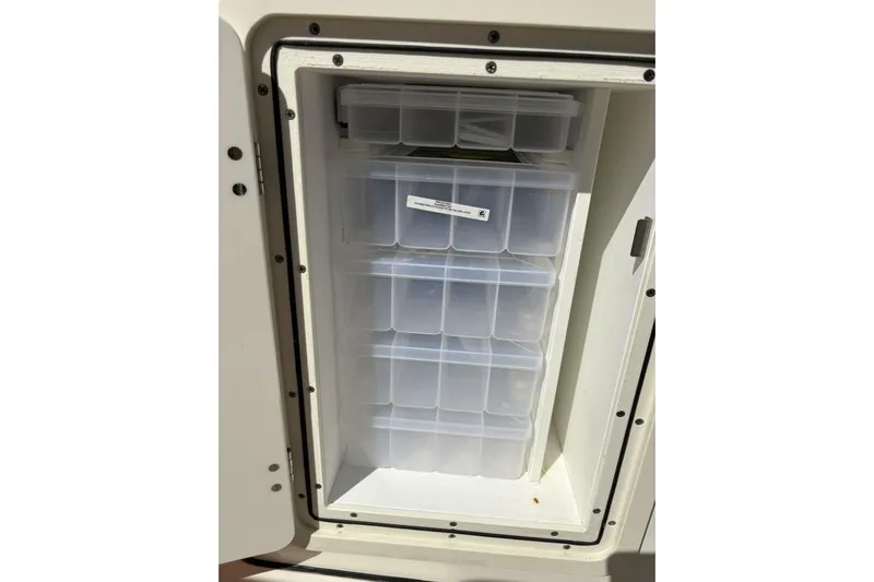 Hot Pursuit Yacht Photos Pics 2023 Pursuit S 288