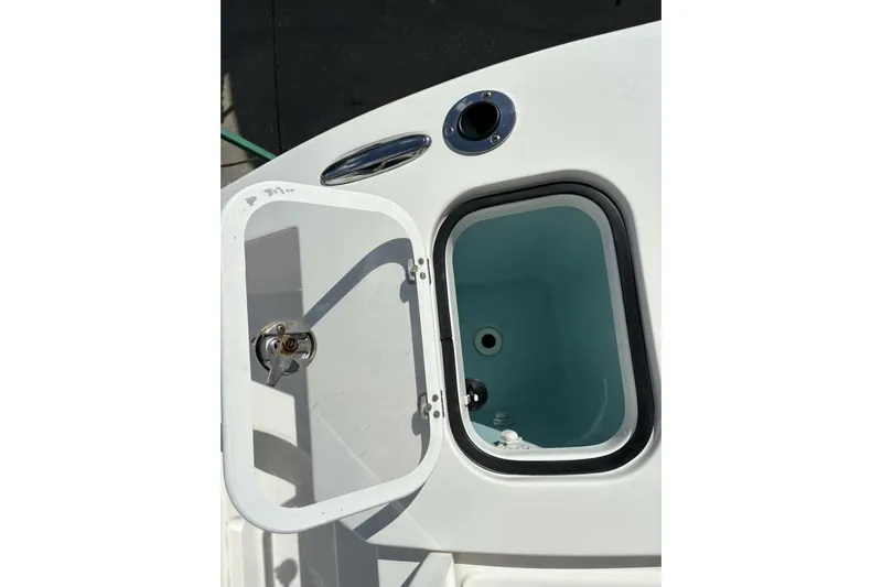 Hot Pursuit Yacht Photos Pics 2023 Pursuit S 288