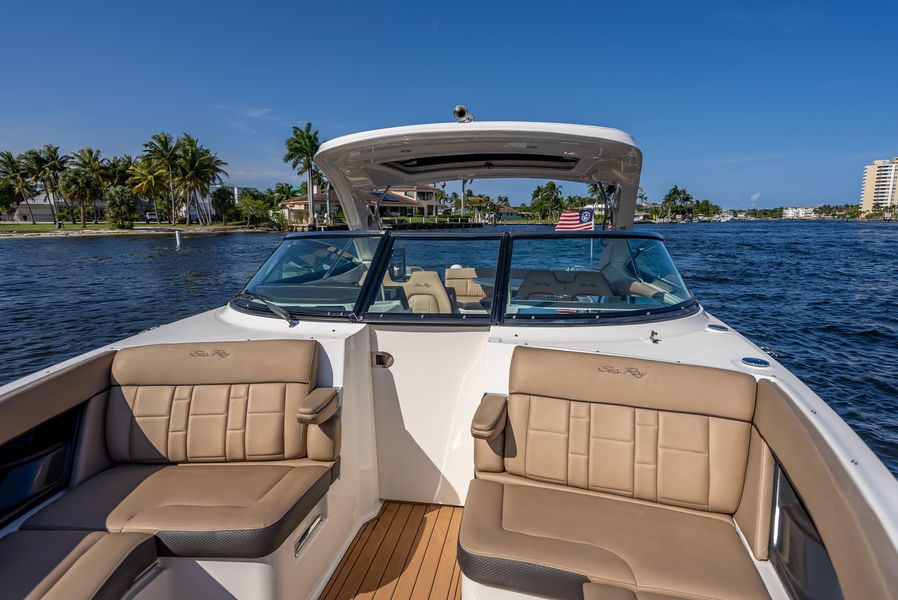 2016 Sea Ray 350 SLX