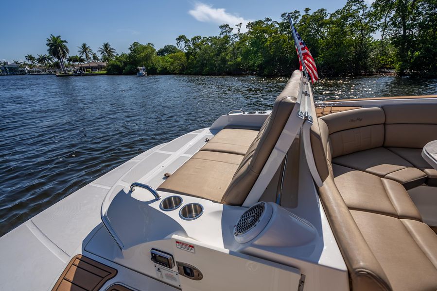 2016 Sea Ray 350 SLX