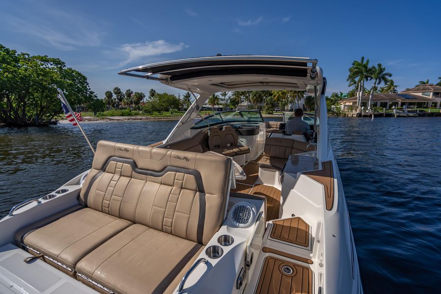 2016 Sea Ray 350 SLX