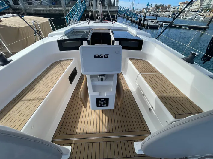 Silver Alert Yacht Photos Pics 