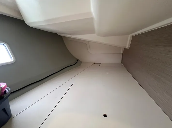 Silver Alert Yacht Photos Pics Interior cabin space of a 2021 Hanse 418 yacht, featuring sleek design and modern finishes.