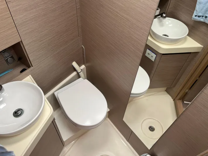 Silver Alert Yacht Photos Pics 