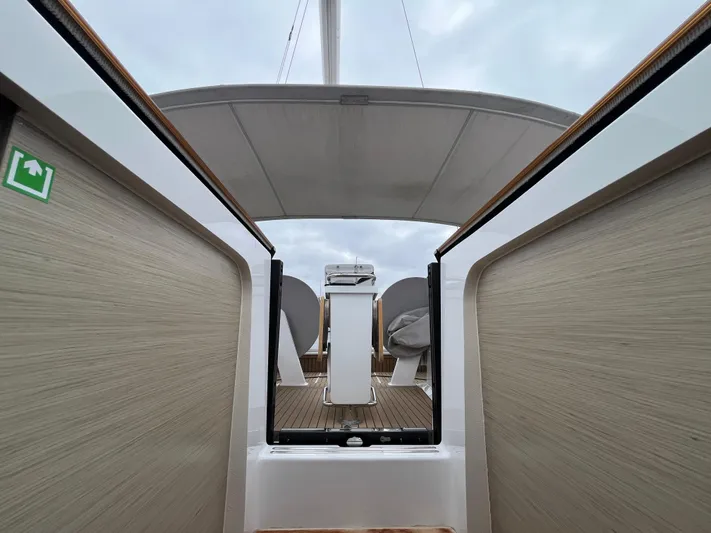 Silver Alert Yacht Photos Pics Hanse 418 yacht cockpit view, 2021 model, featuring sleek design and modern amenities.