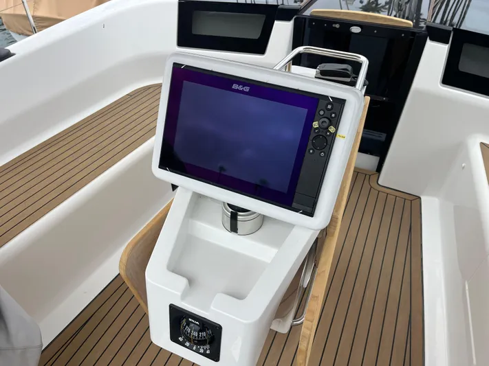 Silver Alert Yacht Photos Pics 