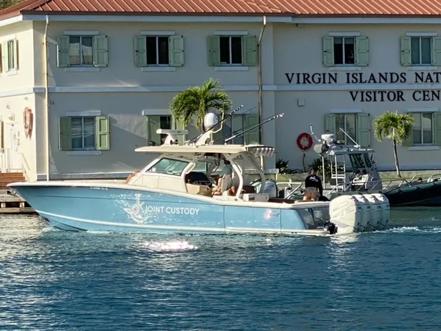 Island Waters Yacht Photos Pics 