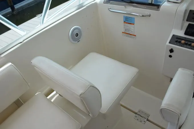Rahiti Yacht Photos Pics End of lounge seat can be rotated forward