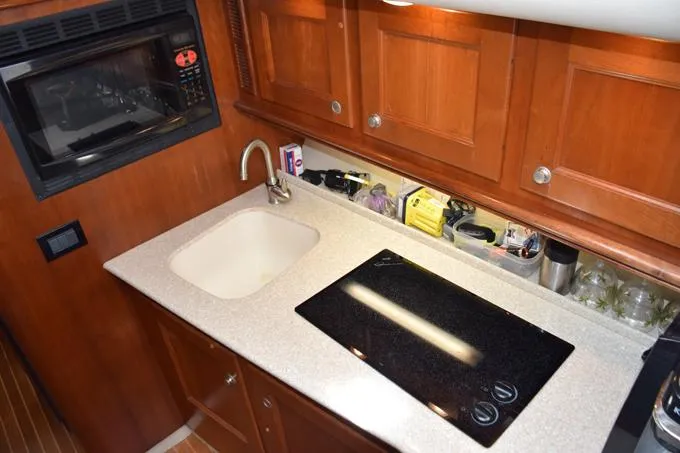 Rahiti Yacht Photos Pics Stovetop, molded sink, microwave