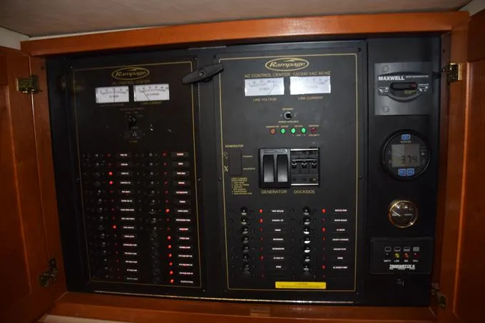Rahiti Yacht Photos Pics Primary electrical panel