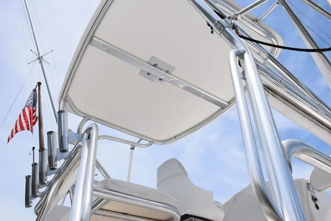 Rahiti Yacht Photos Pics Open side easy entry tower