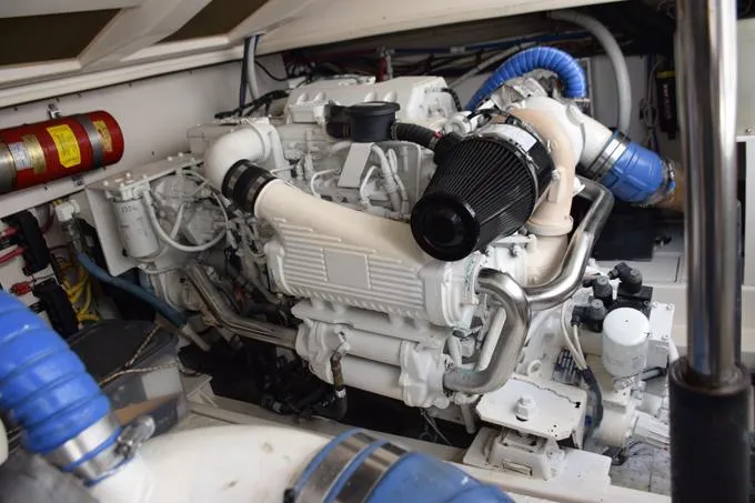 Rahiti Yacht Photos Pics Portside motor