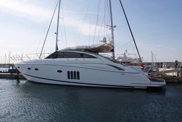 2010 Princess 62