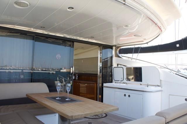 2010 Princess 62