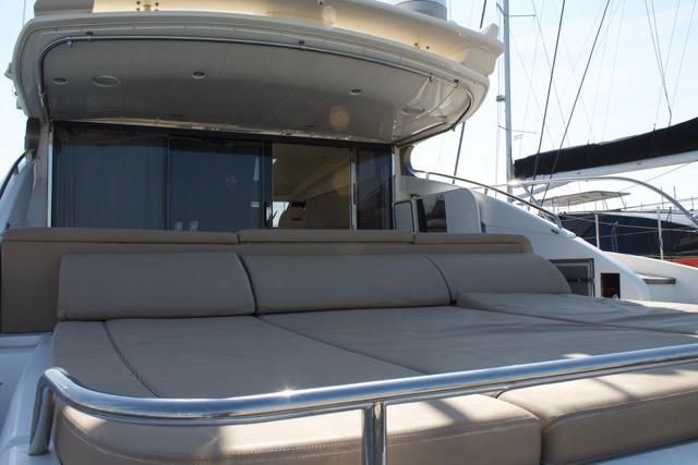 2010 Princess 62