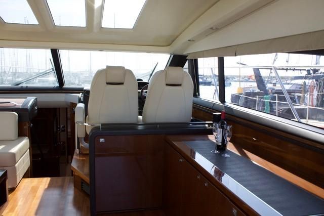 2010 Princess 62