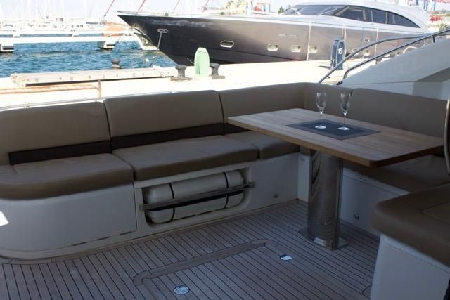 2010 Princess 62