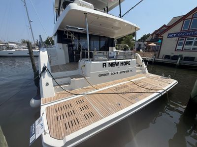 Yacht