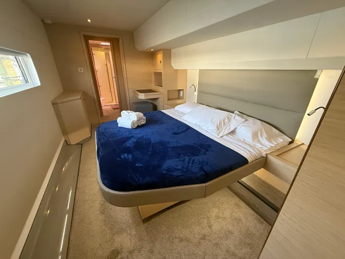 A New Hope Yacht Photos Pics Luxurious bedroom interior of 2018 Fountaine Pajot MY 44 yacht with modern design.