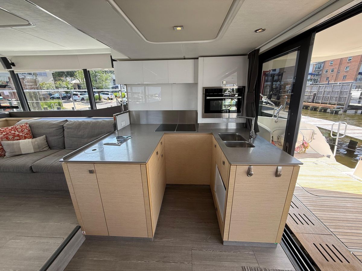 2018 Fountaine Pajot 44 