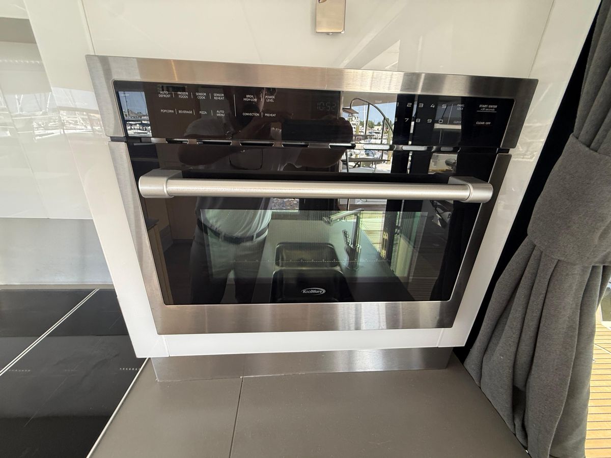 2018 Fountaine Pajot 44 
