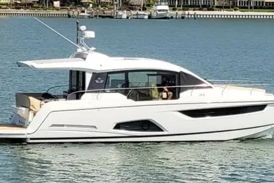 Sealine C430