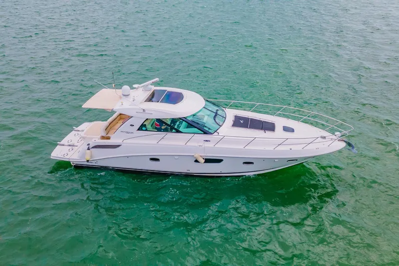 Huayruro Yacht Photos Pics 