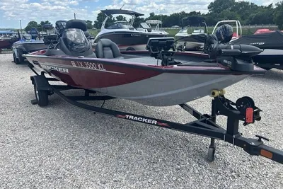 Tracker Pro Team 175 TXW