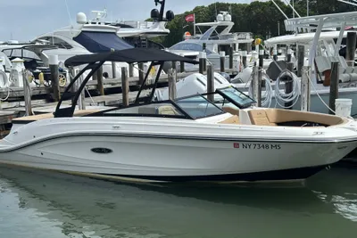 Sea Ray SPX 230