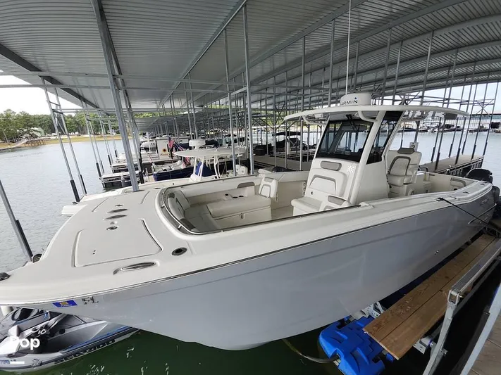  Yacht Photos Pics 2020 World Cat 280 CC-X for sale in Appling, GA