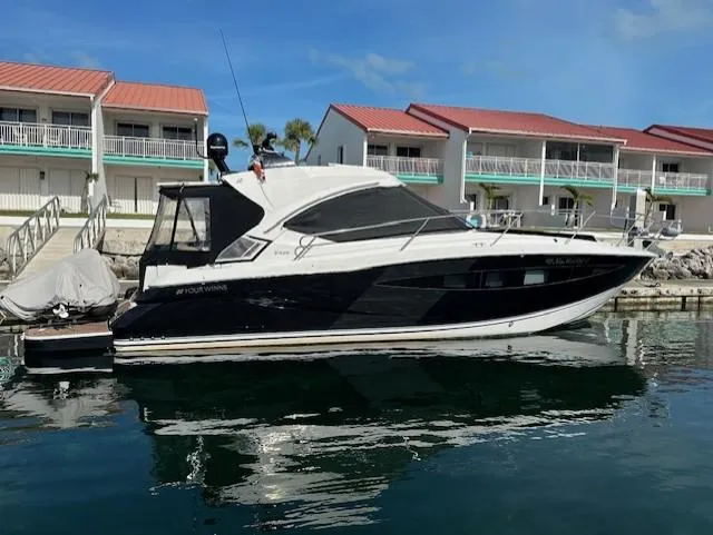 Namaste III Yacht Photos Pics 